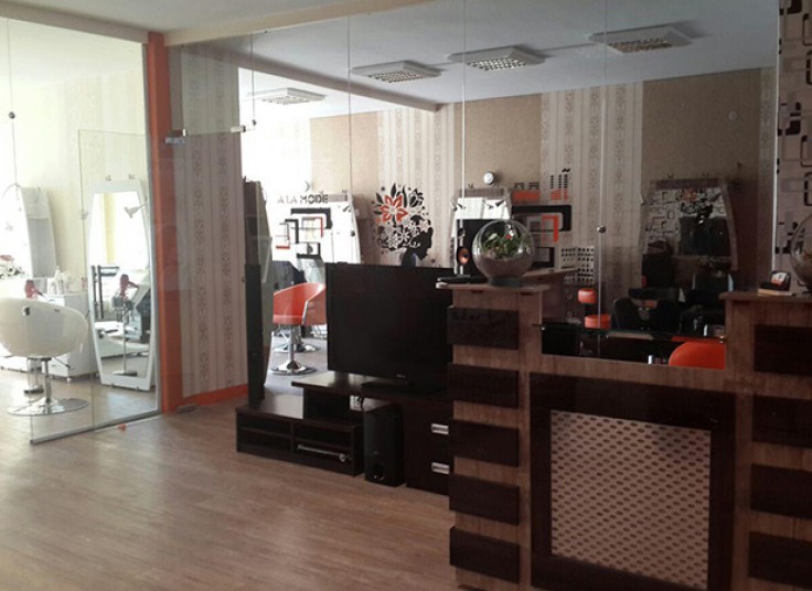 پاکسازی و ماساژ صورت در سالن آلامد