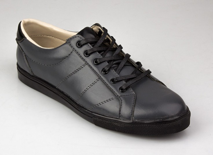 کفش اسنیکرز Bershka