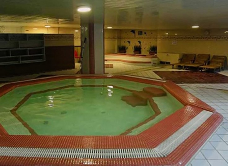 استخر المپیک حیدربابا