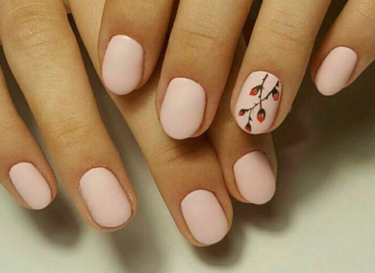 خدمات ناخن همه گل