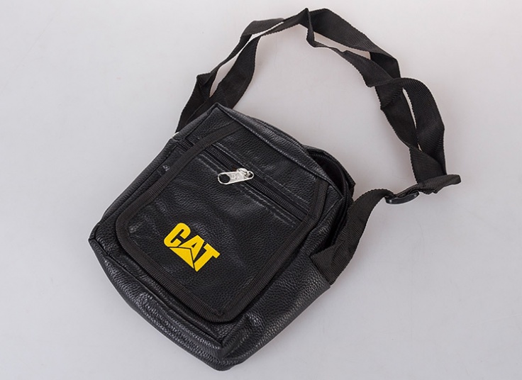 کیف کج CAT