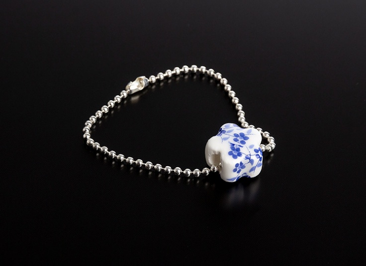 آویز ساعت Beady