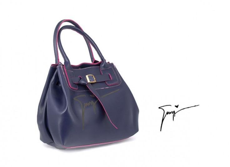 کیف لب بر مدل Signature