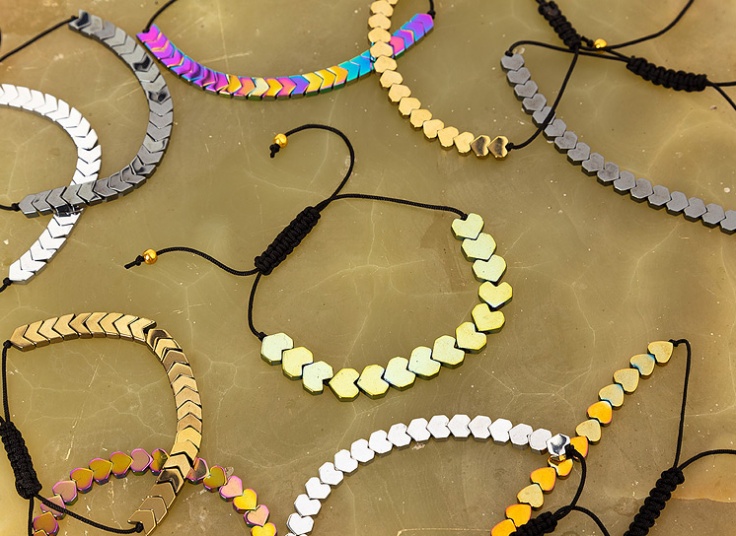 دستبند گره‌ای حدید