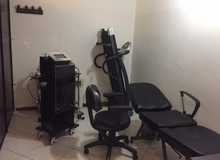 جوانسازی پوست صورت با فوتوتراپی در کلینیک آلفا