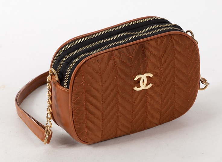 کیف پاسپورتی طرح Chanel