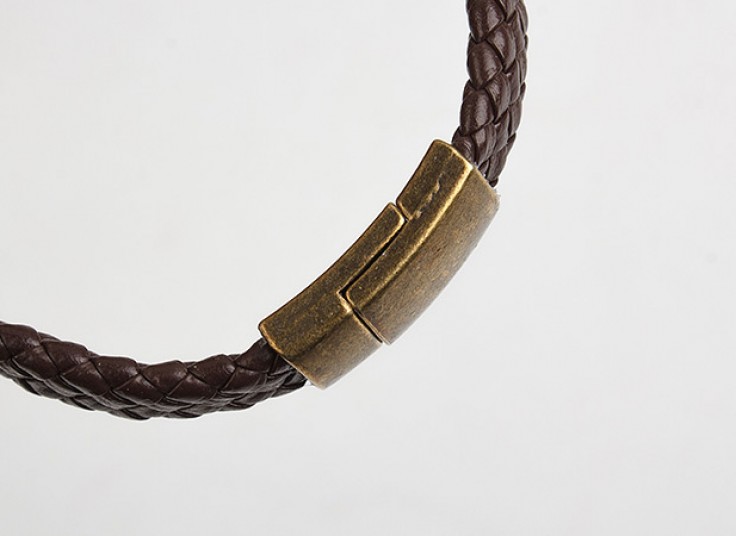 دستبند چرمی ماه تولد