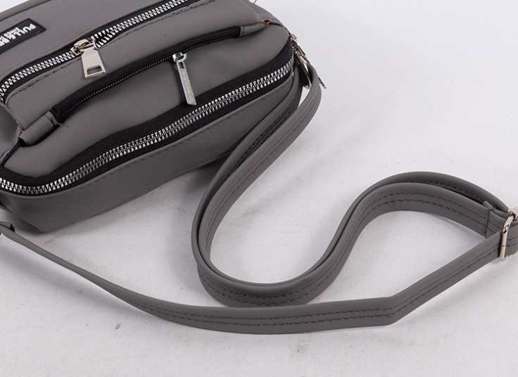 کیف پاسپورتی طرح Pull & Bear