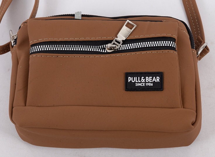 کیف پاسپورتی طرح Pull & Bear