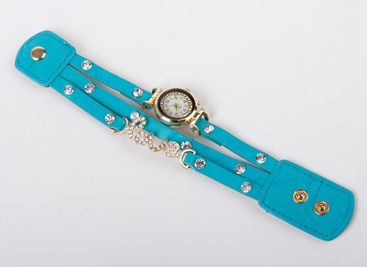 ساعت دستبندی زنانه LOVE