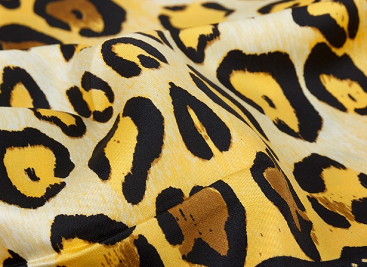 روسری ساتن ابریشم AKER