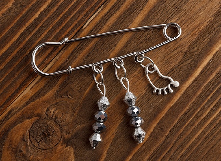 سنجاق سینه دست ساز