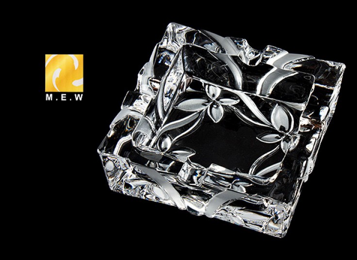 زیر سیگاری بلور تراش دار MEW