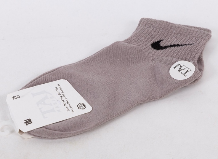 جوراب مچی طرح نایک TAJ