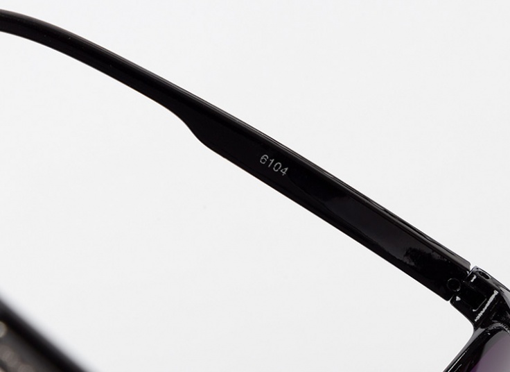 عینک آفتابی فریم مشکی