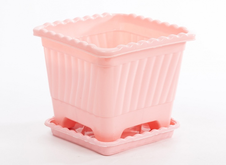 گلدان و زیر گلدانی پلاستیکی