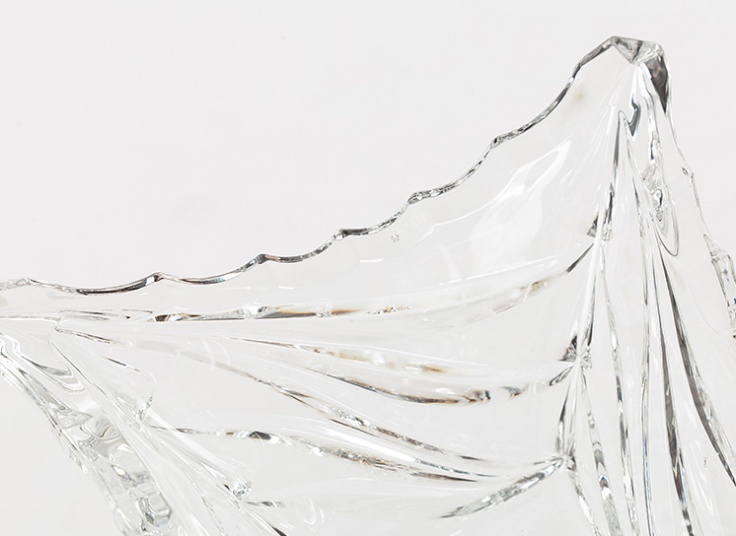 قندان Lisa Mori