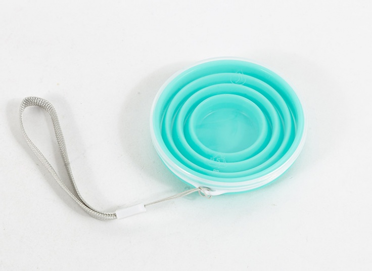 لیوان سیلیکونی درب دار