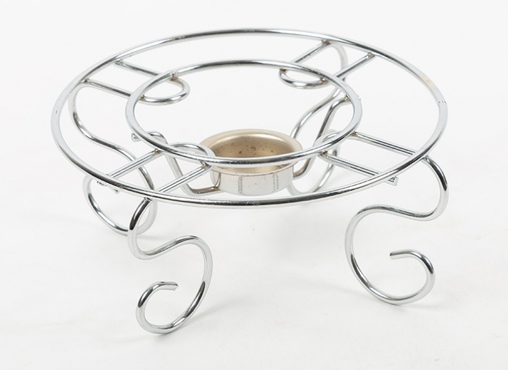 زیر قابلمه فلزی دلفین