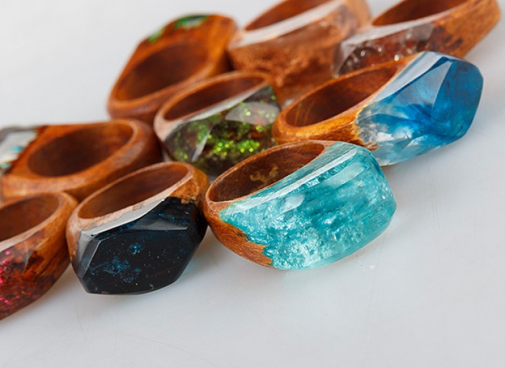 انگشتر چوبی نگین مینیاتوری