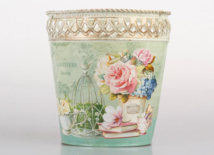 گلدان فلزی طرحدار