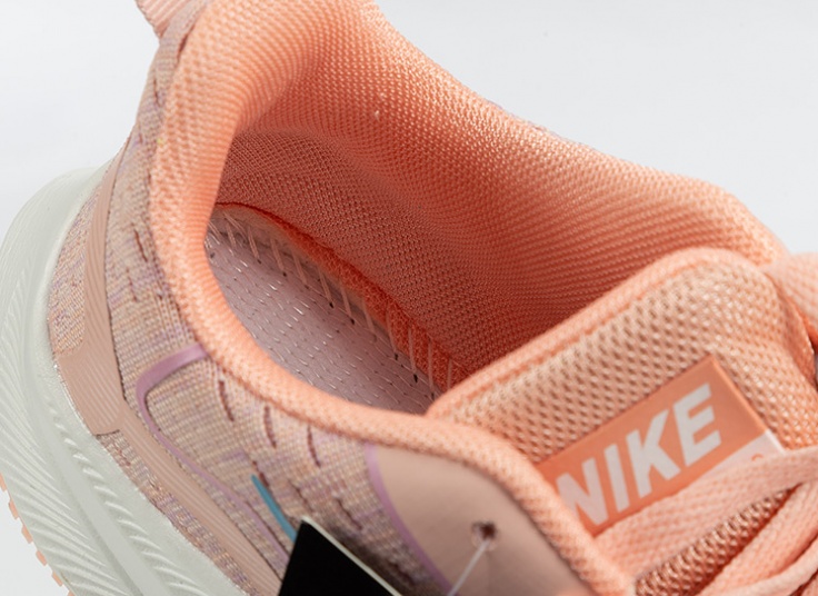 کتانی زنانه Nike