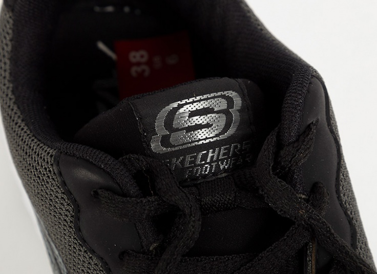 کتانی زنانه Skechers