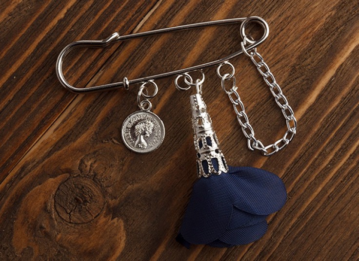 سنجاق سینه دست ساز