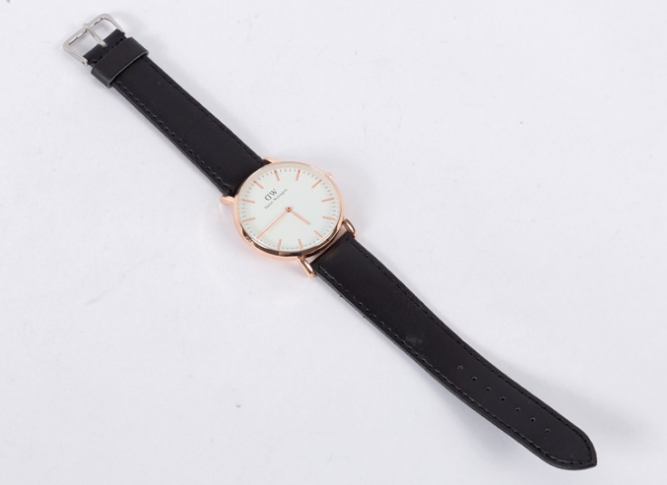 ساعت مچی مردانه DW