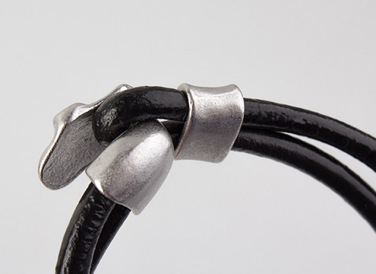 دستبند چرم دوبل