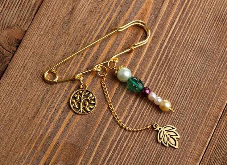 سنجاق سینه دست ساز