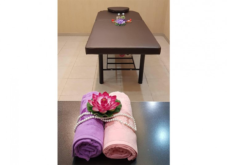 پاکسازی و ماساژ صورت آرومانا