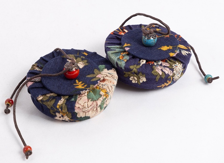 بانکه شیشه ای درب پارچه ای