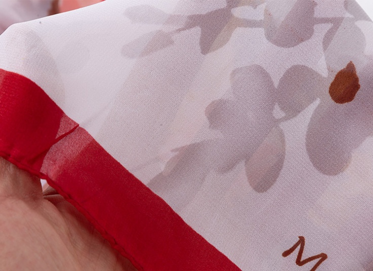 روسری طرح گل MGS