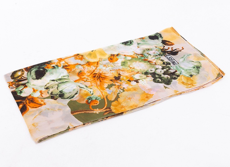 روسری چاپی طرح گل