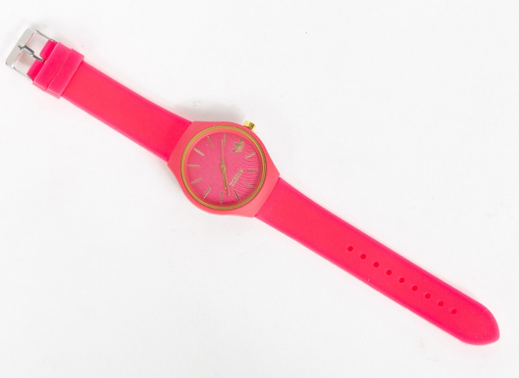 ساعت مچی طرح Adidas