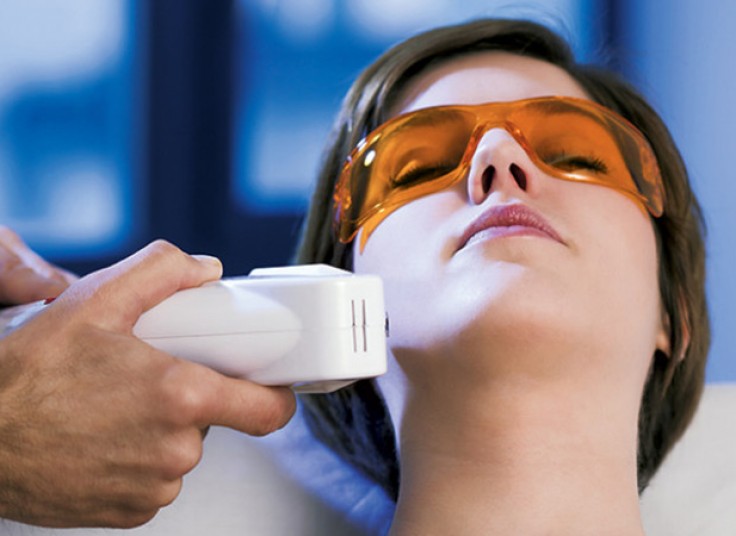 لیزر الکساندرایت دکتر صبوری