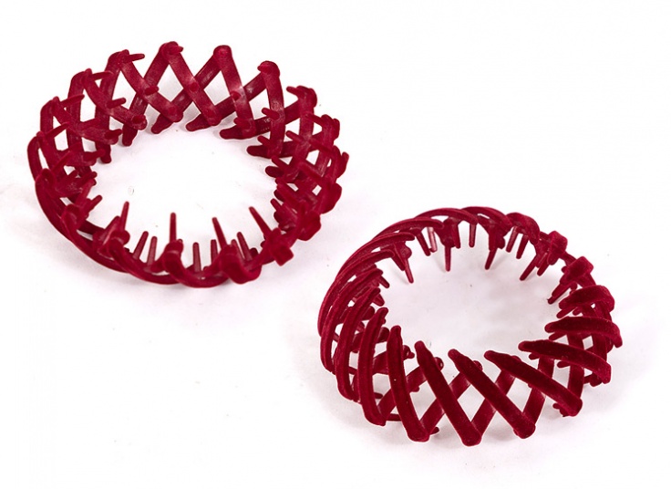 کلیپس گوجه‌ای مخملی