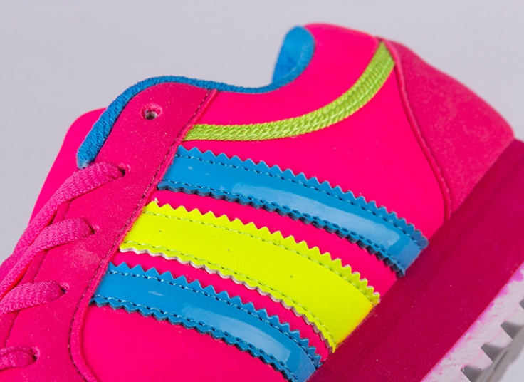 کفش کتانی زنانه adidas