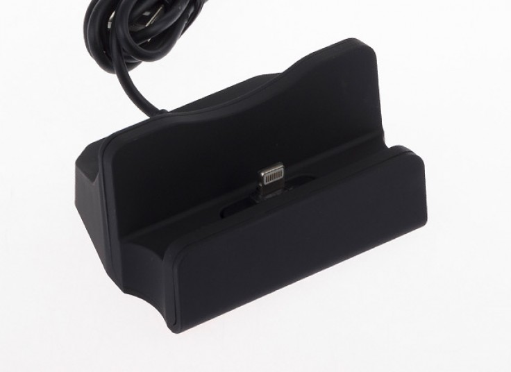 استند و شارژر موبایل رومیزی