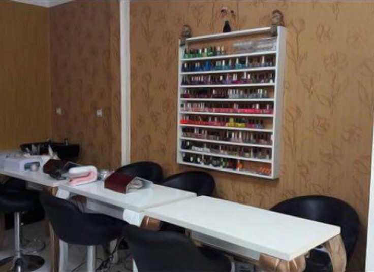 خدمات ناخن در سالن مرسده