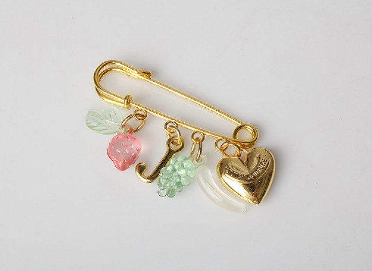 سنجاق سینه JUICY