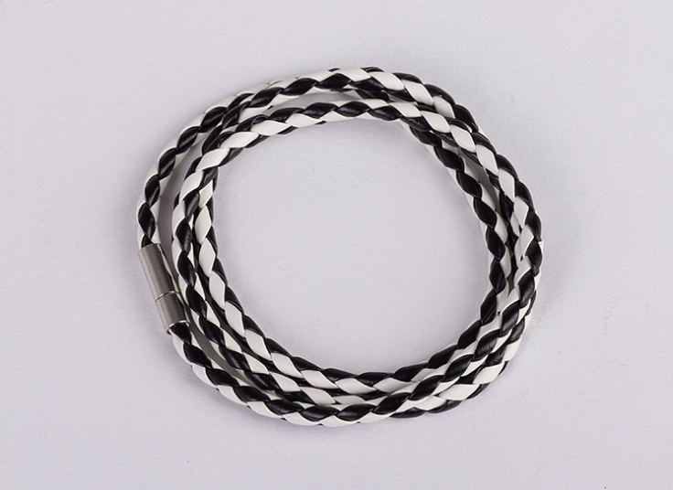 دستبند چرمی بافت حصیری