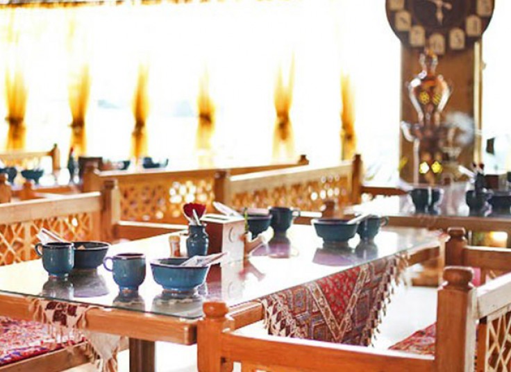 دیزی لذیذ سنتی در رستوران نگار خاتون