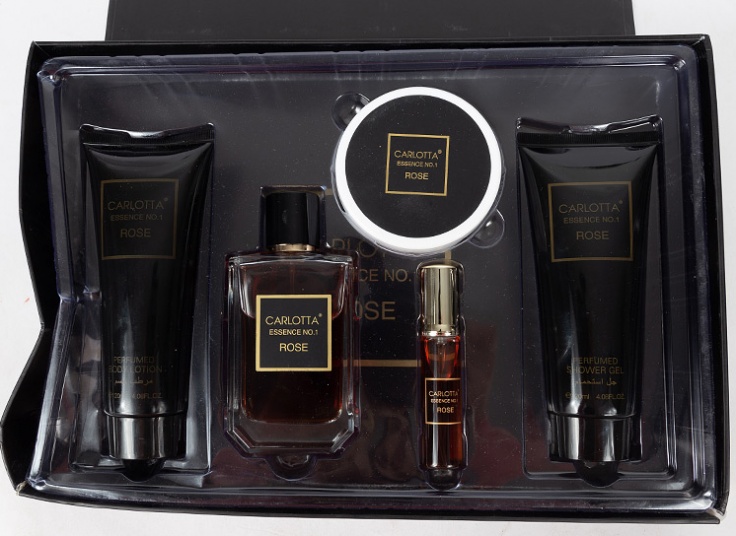 پکیج کادویی محصولات آرایشی CARLOTTA