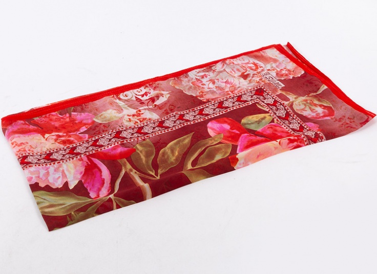 روسری طرح گل نخی