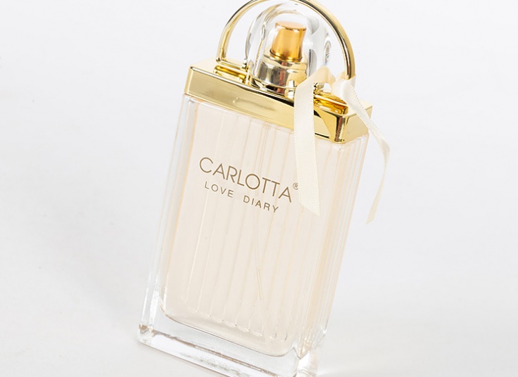 پکیج کادویی محصولات آرایشی CARLOTTA