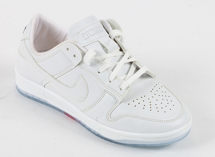 کتانی زنانه طرح Nike