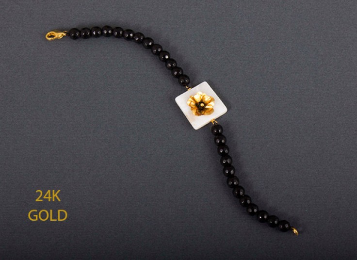 دستبند با گل روکش طلا