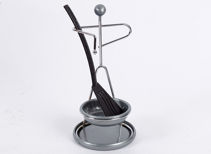 زیر قاشقی کنار گاز